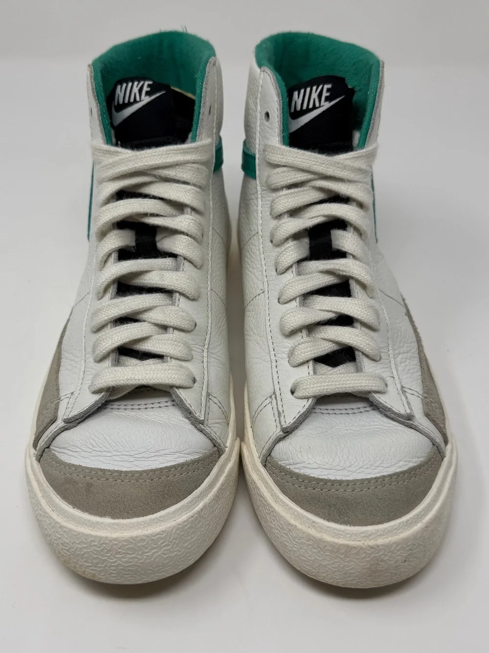 Nike High-Top Sneakers in White, Teal, and Gray & Red Sz. 4.5